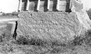 G-1771FF13.2-4 Monument in Galveston.