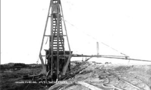G-5925.1FF1-10 Driver Placing 24 Ft. Sheet Piling