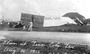 G-17713FF7.2-2 Storm at Texas City Tex Aug 16 1915
