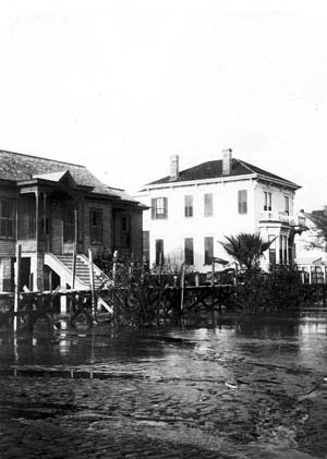 Photograph labeled 3515 Ave M 