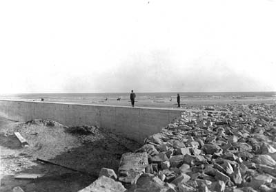 Seawall, Photograph labeled Western End Seawall at 53rd St & Beach 