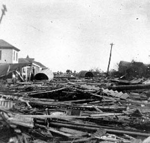 Photograph labeled Tremont looking toward Beach