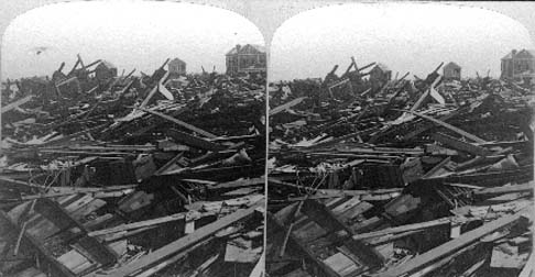 Stereo card labeled Great heaps of Wreckage piled high