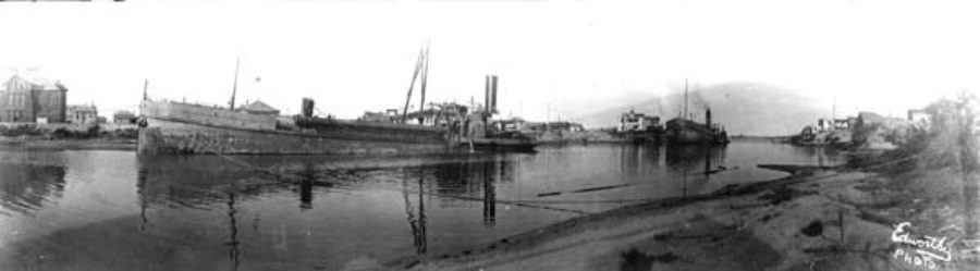 G-59263FF7-13 Grade raising canal between 23d & 25th st's showing Leviathan and Holm unloading at their discharge stations