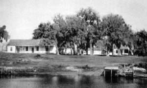 AW-32(t) Dickinson Bayou at the Nichols homestead