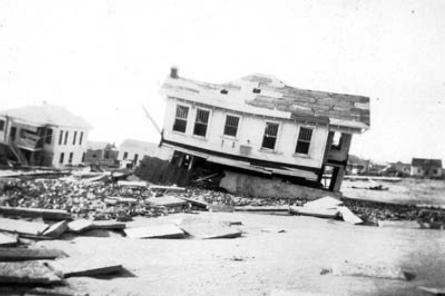 G-17713FF9.1-1 Wrecked houses