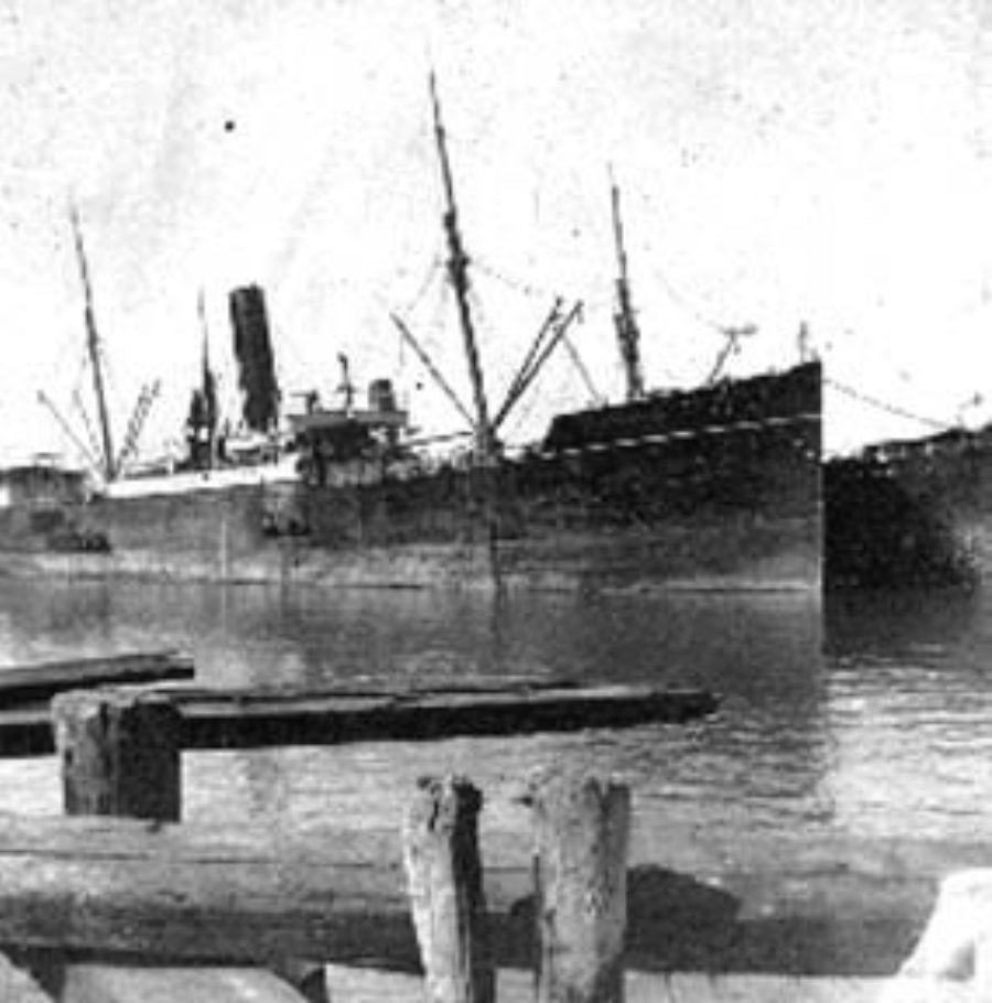 G-1771FF2.1-8 Moored steamship