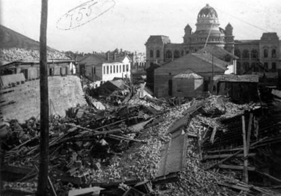 G-1771FF5.2-4 Destroyed house