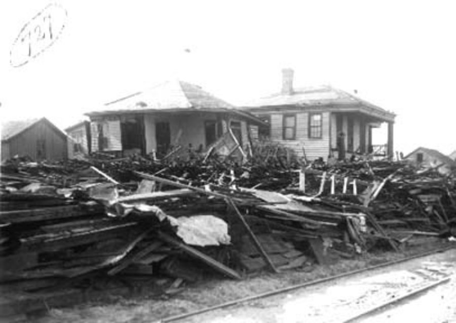 G-1771FF7.2-4 Debris piled up along street