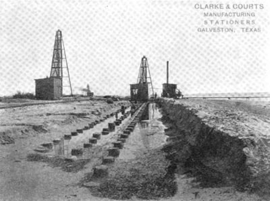 G-5925.1FF1-1 THE GALVESTON SEAWALL."  "LAYING THE FOUNDATION - 3 ROWS OF 50 FT. PILING, AND 1 ROW SHEET PILING.