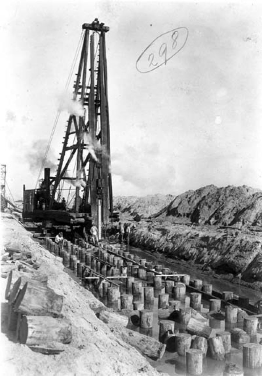 G-5925.1FF1-12 Driving piles along beach
