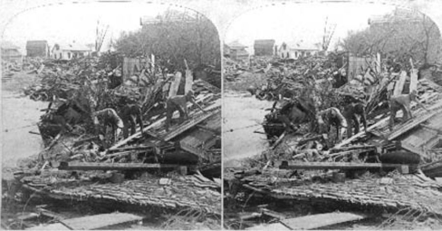 SC#79-23a Recovering bodies from that awful chaos of Wreckage, Galveston Disaster.